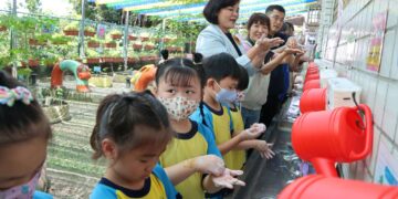 落實正確洗手遠離腸病毒威脅　攜手幼兒園學童示範防護口訣共同守護健康