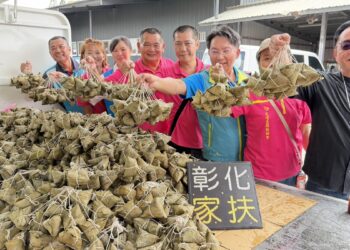 在地企業端午節愛心認購愛心粽 號召200位志工幫忙包粽送家扶