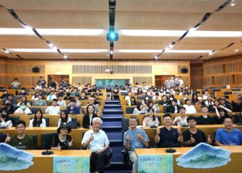 詩人向陽赴虎科大暢談台語詩及歌詞　張信良校長：母語是文化記憶與價值認同的重要載體