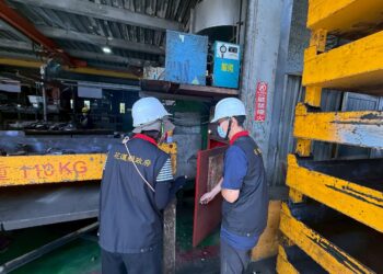 花蓮環保消防兩局聯合訪視行動 強化資源循環安全 降低火災風險