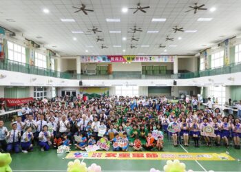 嘉義市女童軍節登場　400名師生攜手實踐服務精神「讓愛+1」