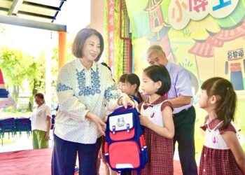 向星辰大海出發 屏縣火箭書包陪幼兒展翅高飛