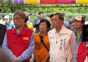豪雨重創屏東災後復原啟動　蘇清泉陪同行政院長勘災爭取重建資源