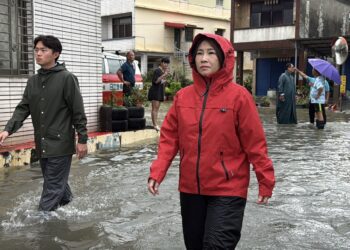 豪雨造成屏東多處積淹水  要求加速抽排恢復通行