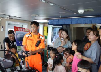 全民挺海巡!2026國家海洋日海巡五地六艦開放參觀 破萬民眾登艦見證海巡升級與捍衛主權決心 管碧玲:「海巡在,主權就在」