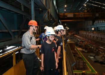 中鋼公司舉辦115年小港區各國小應屆畢業生「鋼鐵之旅」活動