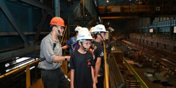 中鋼公司舉辦115年小港區各國小應屆畢業生「鋼鐵之旅」活動