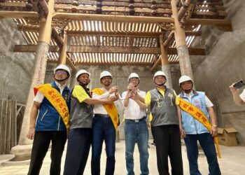 金包里慈護宮歷史建築重組上梁     侯友宜祈求媽祖庇佑延續兩百年信仰文化