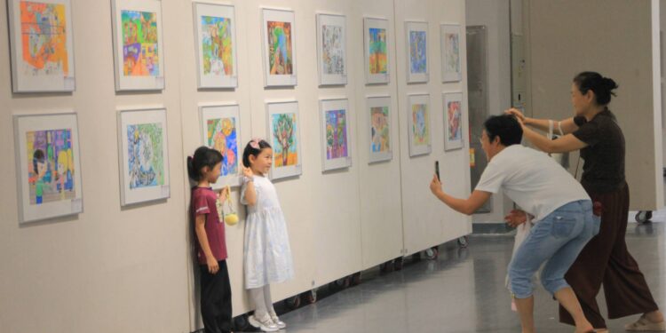 兩岸少兒畫展廈門開展  信手拈來皆靈感