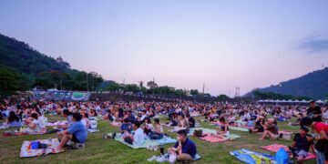 金曲入圍「冰球樂團」唱響卑南!台東最美星空夜擠爆5千人 下週關山換「萬芳」接棒