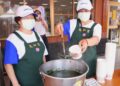 吃粽子配麻芛湯!台中南屯端午萬人踩街 穿木屐「躦鯪鯉」喚醒穿山甲
