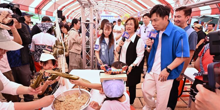 2026鹿港「包粽神手爭霸賽」熱鬧登場  端午包粽尬創意香氣四溢