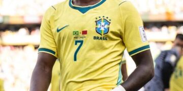 維尼修斯與庫尼亞完美連線!森巴軍團半場奠定勝局 巴西3:0大勝送海地提前出局