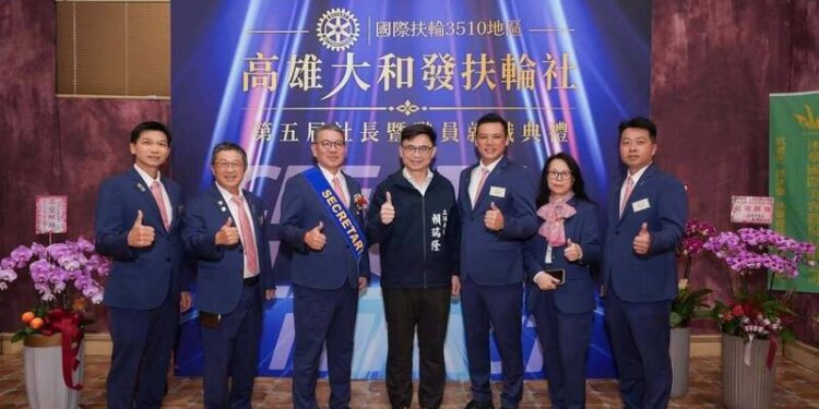 參加扶輪社長交接典禮有感 賴瑞隆：淋過雨會更想替人撐傘