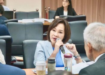 賴瑞隆 vs. 柯志恩誰在立法院較關心高雄　網路平台統計給答案