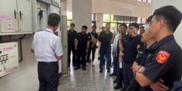 婦人遭網戀詐騙 東港警透過「打詐一點通」即時攔阻暨東港警訊