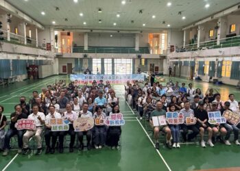 公私協力璀璨校園書香 陳沼濤文教基金會贈屏東縣國中小4,315冊圖書