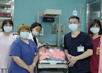 32週早產兒雙腳先露命懸一線 安泰醫院跨團隊接力搶救母子均安