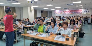 嘉義市導入智慧口腔照護科技　5秒檢測牙菌斑守護長者口腔健康
