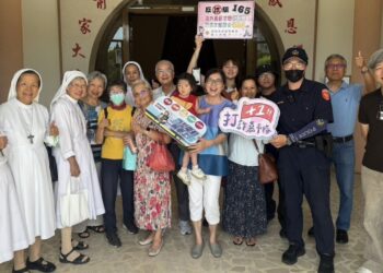 嘉市警前進教堂宣導反詐騙與道安 深化社區警政守護民眾安全不遺餘力