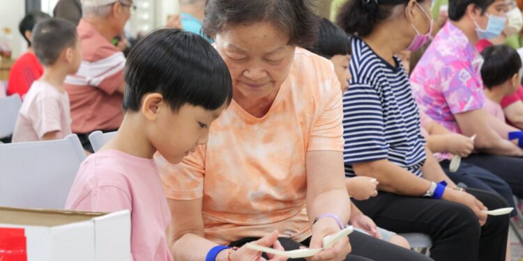 老幼共融復古童玩運動會  門諾基金會串起世代交流