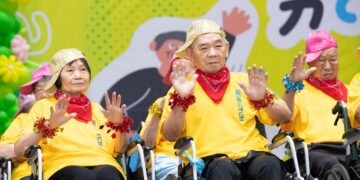 嘉義市推80歲以上健保費補助試辦 1.1萬名長者免申請受惠