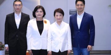 「中聯毒油風暴」炸出政壇奇蹟?陳學聖揭秘盧秀燕「上善若水」的隱形整合力