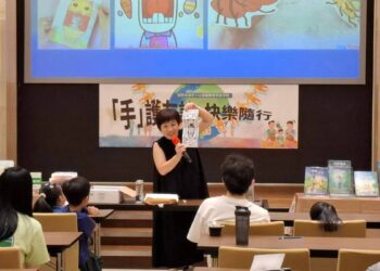 手作紙偶體驗「朋」「友」真諦!高雄山達基教會響應國際友誼日推品格教育