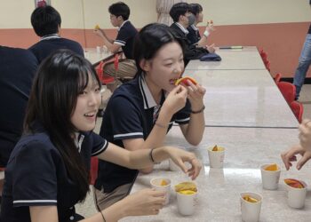 黃偉哲深耕多元農產外交 韓國高中師生拍片大讚臺南芒果帶來滿滿的幸福
