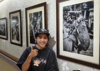 20年前他在屏基辦畫展 20年後攜手姪女重返藝文走廊 排灣藝術家秦榮輝與姪女張之萓 以詩與影像完成跨世代文化傳承