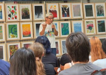 大小手攜手揮灑彩虹–光華高中跨齡跨國界共學「玩畫學笑」畫展溫馨揭幕