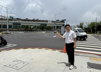 議員李啟維建議建平路健康路健新橋應開放內車道改善交通