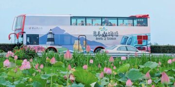 新北青春山海線景觀雙層巴士再進化 推週二限定海陸雙視角遊程