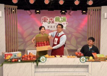 黃偉哲化身「最強農產推銷員」　台南愛文芒果直播3千公斤完售