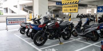 新北市大型重機停放一般機車格 8月起調整收費改為每小時10元