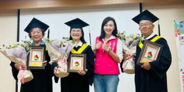 林園大寮議員李雨庭的日常|百花耆放,精彩綻放