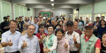 拒當塞車白老鼠!林岱樺揪交通部次長看大寮車流 現場敲定跨部會同步加速流程
