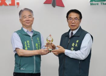 臺南市健康深耕再獲肯定!健康促進學校全國賽表現亮眼 市長黃偉哲肯定教育團隊努力成果