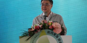 「光腳號」揚帆航向沖繩!岳明國中小學小帆手展開跨海接力挑戰 海委會鼓勵小帆手面向海洋接軌世界