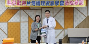 員榮AI智慧排班25秒搞定護理班表 護理資訊學會驚豔智慧醫療成果