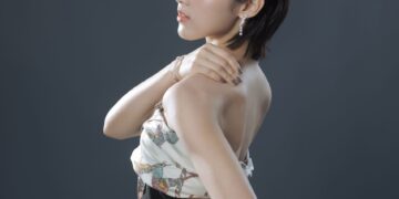 「最貴新人」?!首部電影就入圍北影 何曼希超過600萬行頭華麗登場 妙回:是最珍貴!