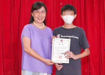 父母入獄子女不放棄!紅心字會劉曉蘋理事長頒發向日葵獎助學金 助心納家庭子女翻轉人生