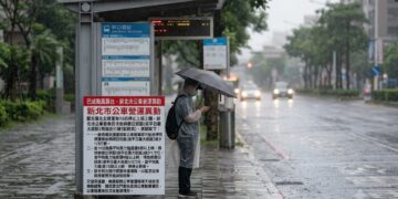 巴威颱風來襲配合停班課新北市公車將依天候狀況機動減班行駛