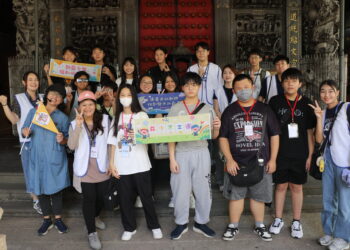 新莊少年福利中心推動暑期文化走讀 邀請講師王惠靜帶領學子探索老街