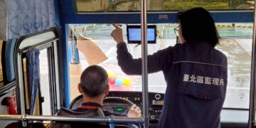新北市響應機車安全月 攜手台北區監理所強化高齡者交通安全宣導