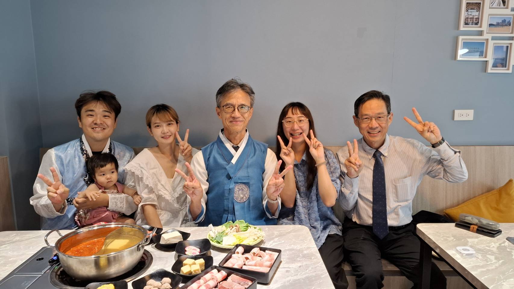 喊話盧秀燕帶蔣萬安來吃鮮蚵!台中鍋烤節走訪海線 龍井鮮蚵、梧棲韓鍋力拚人氣