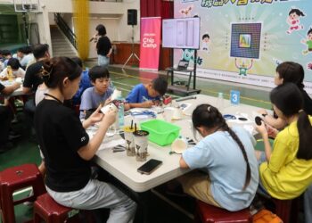 臺南攜手美光4梯晶片營 從晶片、AI到機器人 培養邏輯思維與科技實作力