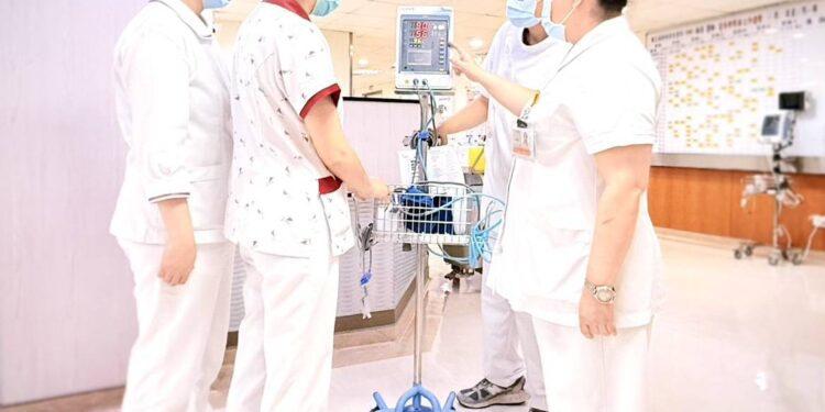 屏東醫院攜手美和科大暖心助實習生　產學合作不只教專業更陪伴護理新苗成長