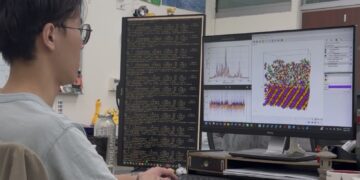 臺科大吳亮廷以AI創新應用獲鴻海科技獎　預測電池材料結構準確率達96％