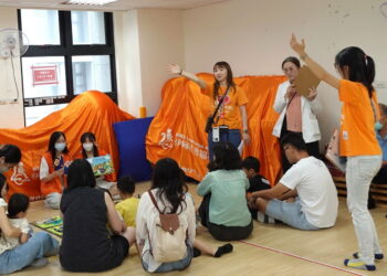AI輔助幼兒發展評估結合繪本互動教具 伊甸X長庚打造家庭支持新模式